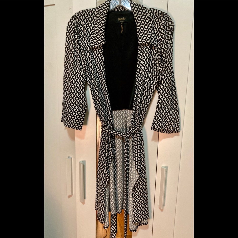 Laundry by Shelli Segal true wrap dress